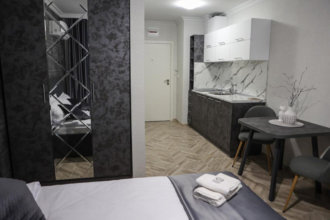 Valencia Gardens Luxury Apartments เนเซบาร์ ภายนอก รูปภาพ