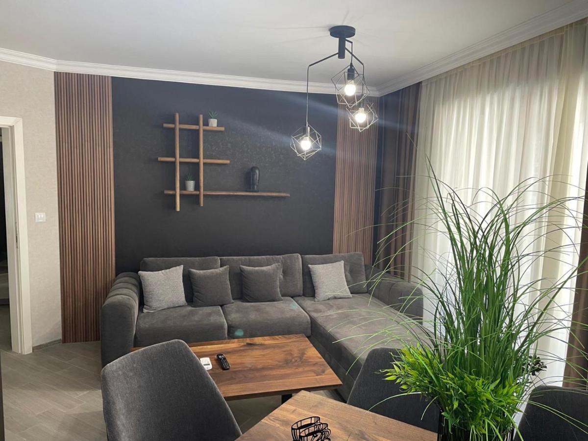 Valencia Gardens Luxury Apartments เนเซบาร์ ภายนอก รูปภาพ